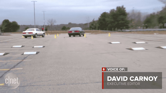 見到障礙自己會(huì)跳擺上香檳越野不倒這個(gè)技術(shù)讓你看手機(jī)也不暈車(圖3)