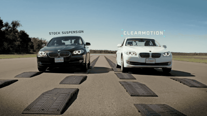 見到障礙自己會(huì)跳擺上香檳越野不倒這個(gè)技術(shù)讓你看手機(jī)也不暈車(圖18)